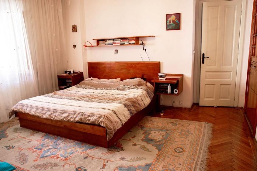 Apartament cu 7 camere în Ultracentral