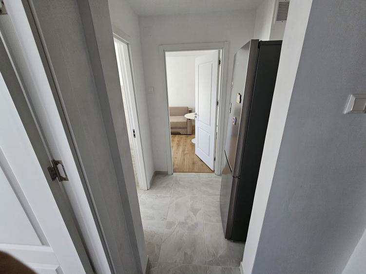 Apartament cu 2 camere decomandat în Lacul Tei