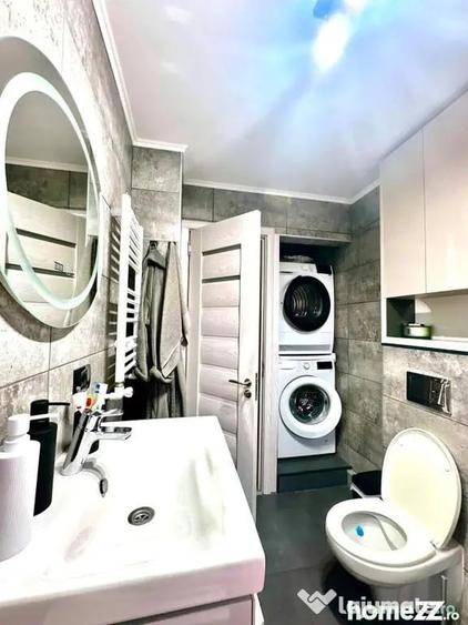 Apartament cu 3 camere decomandat în Poarta 6