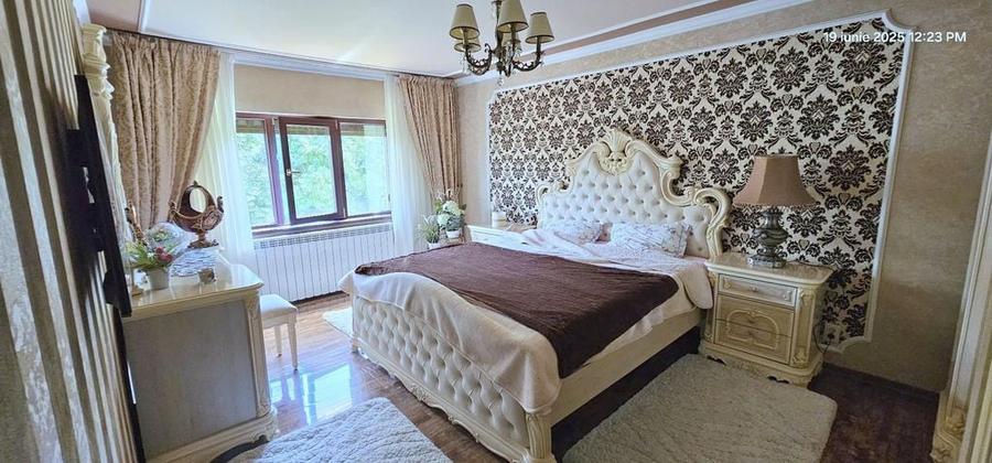Apartament cu 3 camere decomandat, mobilat în Central