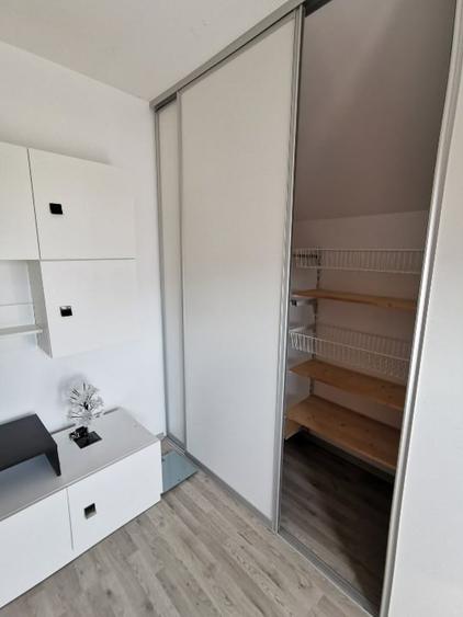 Apartament cu 2 camere decomandat, mobilat în Torontalului