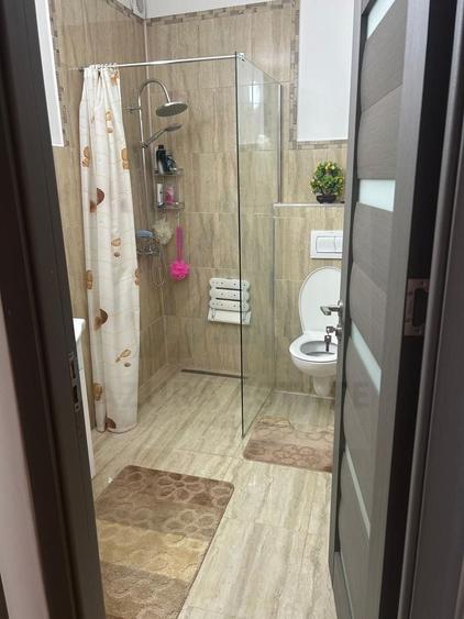 Casă individuală cu 4 camere cu Canalizare în Lupeni