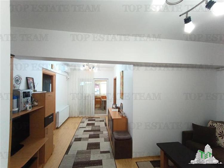 Apartament cu 3 camere semidecomandat, mobilat în Prelungirea Ghencea