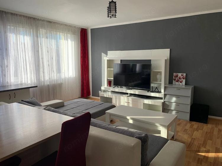 Apartament cu 3 camere decomandat în Dumbrăvița
