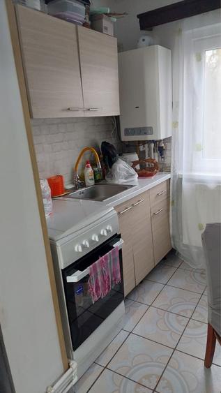 Garsonieră decomandată în Petros