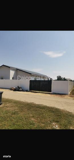 Casa noua de vanzare, 5 camere, teren 1111 mp