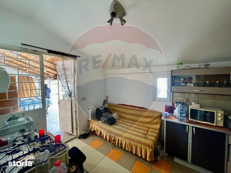 Casă cu 3 camere cu Teren 500 Mp în Central