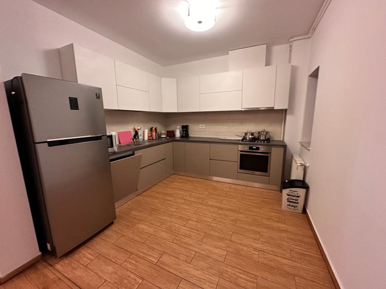 Apartament cu 2 camere semidecomandat în Herăstrău