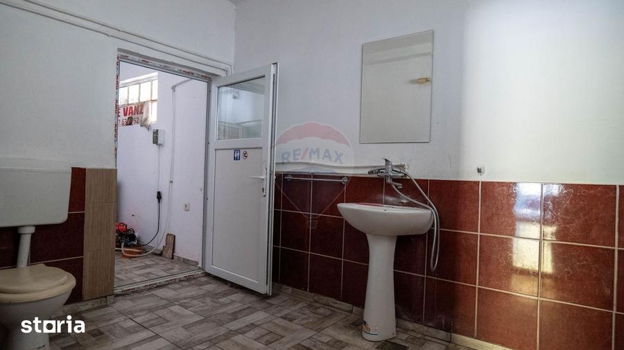 Spațiu comercial, de 150 mp, în Corbii Mari