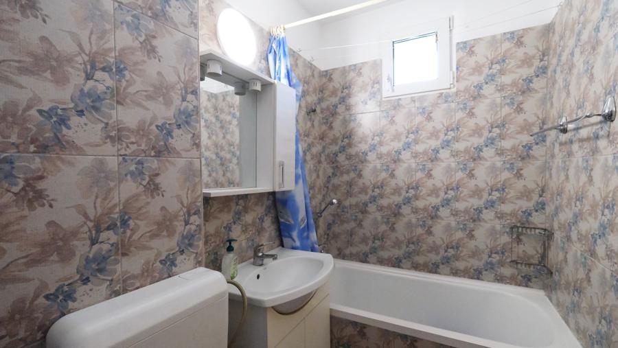 Apartament cu 2 camere decomandat în Drumul Taberei