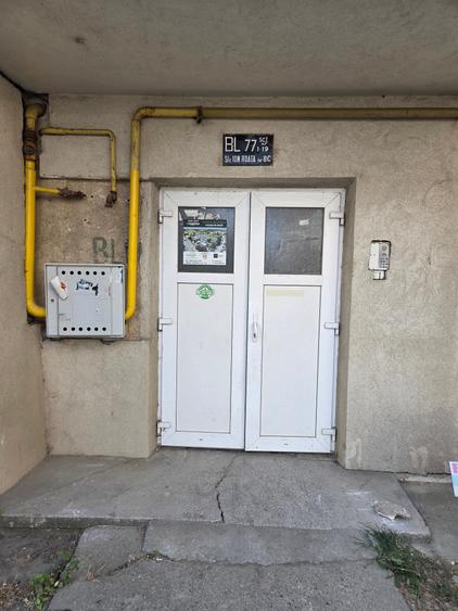 Apartament cu 4 camere decomandat în Central