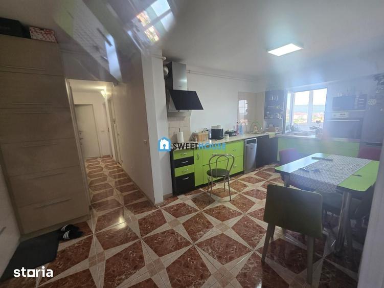 Apartament cu 3 camere decomandat în Central