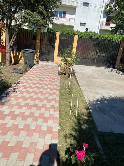 Casă cu 9 camere cu Canalizare în Agigea
