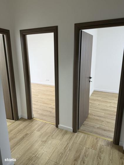 Apartament cu 3 camere decomandat în Exterior Vest