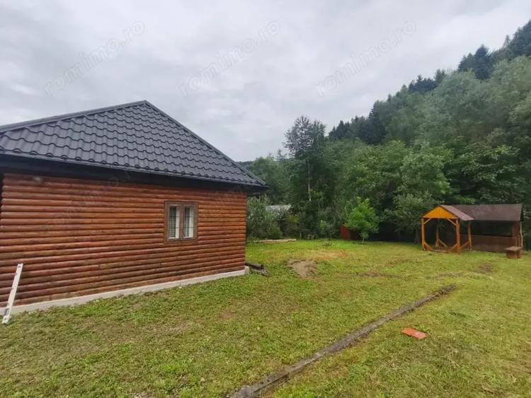 Casă cu 5 camere cu Teren 1250 Mp în Marginea