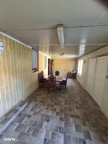 Casă cu 6 camere cu Teren 5766 Mp în Variaș