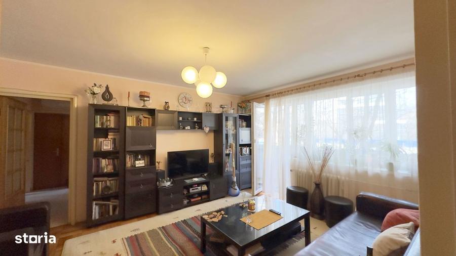 Apartament cu 3 camere semidecomandat în Drumul Taberei — fotografia 1