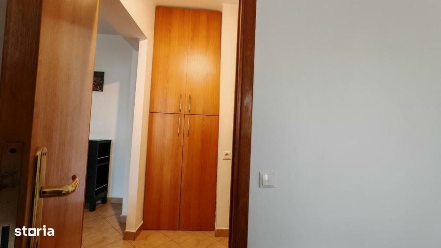 Iancului / M Bravu / vis a vis de Lic I Hasdeu / bl 1981 / - 7