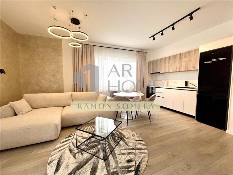 Apartament cu 3 camere decomandat, mobilat în Sud