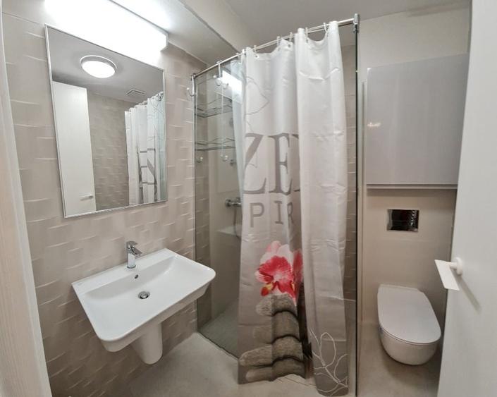 Apartament cu 3 camere decomandat, mobilat în Aviației