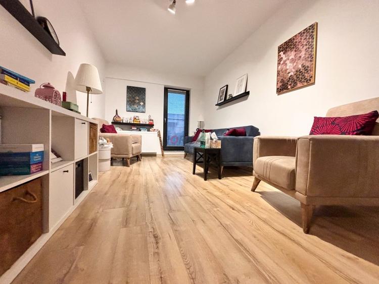 Apartament cu 2 camere semidecomandat, mobilat în Moșilor