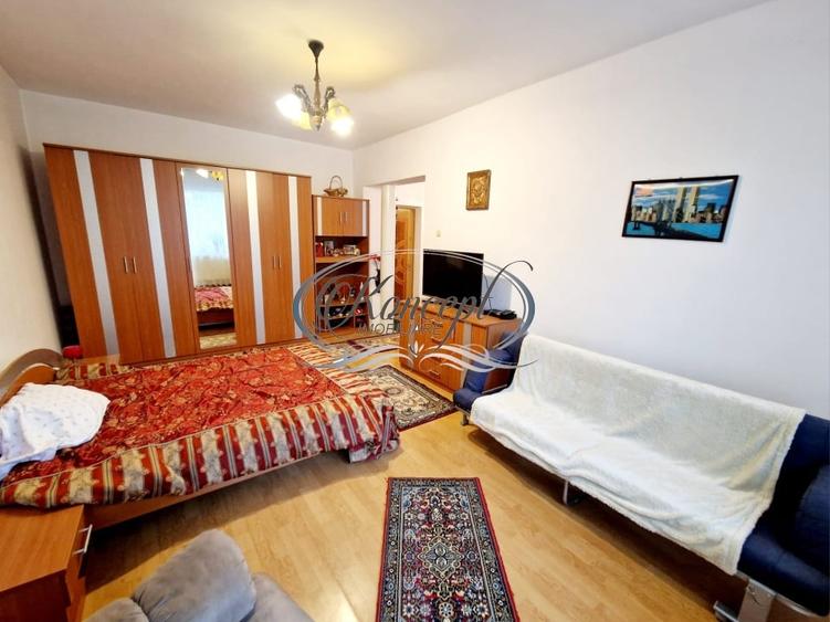 Garsonieră decomandată, mobilată în Gruia