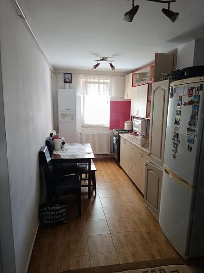 Apartament cu 2 camere decomandat în Micro 5