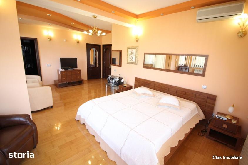 Casă cu 5 camere cu Teren 1270 Mp în Central
