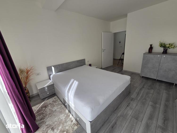 Apartament cu 3 camere, mobilat în Est