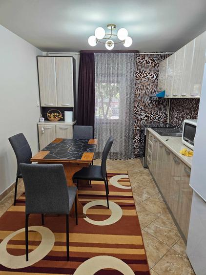 Apartament cu 2 camere decomandat în Balta Albă