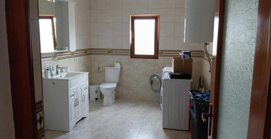Casă cu 3 camere în Donceni