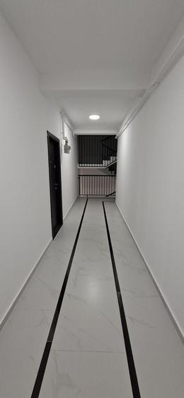 Apartament cu 3 camere semidecomandat în Dumbrăvița