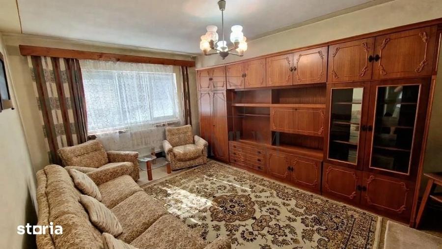 Apartament cu 4 camere decomandat în Aradului