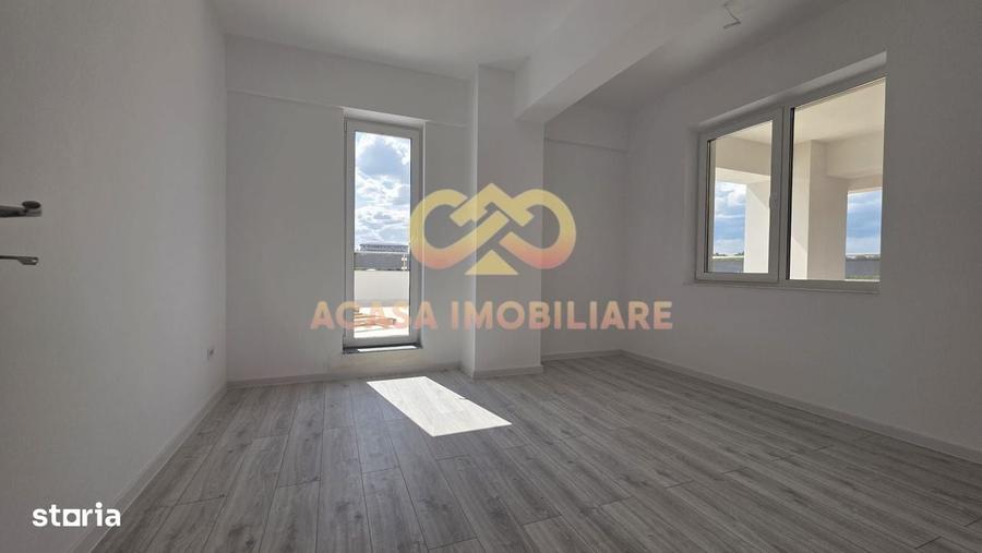 Apartament cu 3 camere decomandat în Voinești
