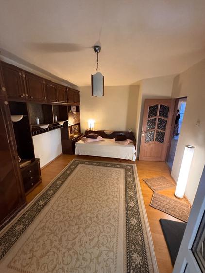 Apartament cu 3 camere în Militari