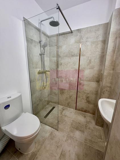 Apartament cu 4 camere semidecomandat în Ștefan cel Mare