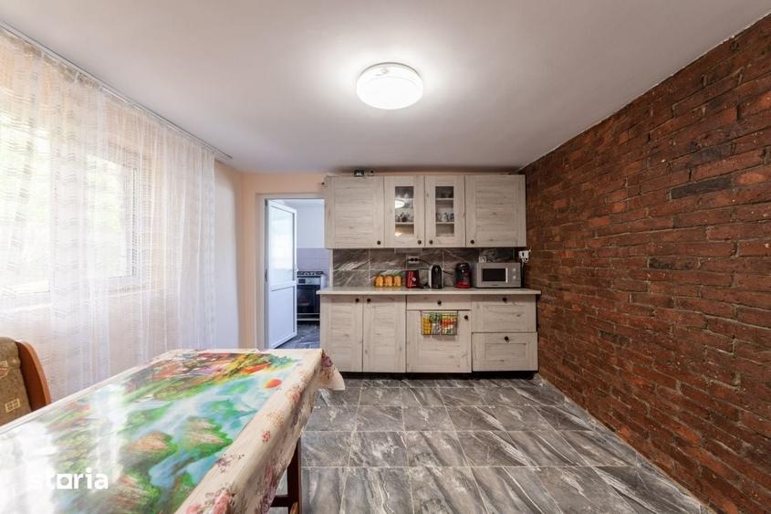 Casă cu 3 camere cu Teren 10341 Mp în Central