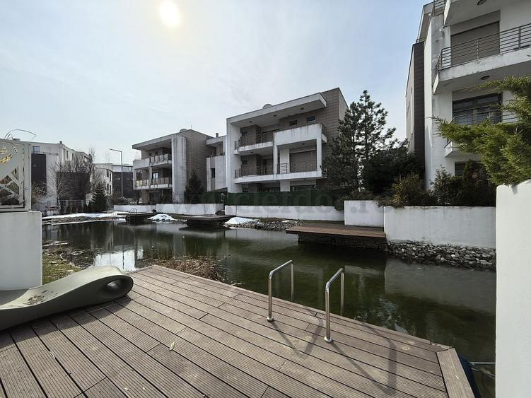 Casă individuală cu 5 camere cu Canalizare în Băneasa
