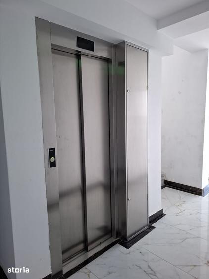 Apartament cu 2 camere decomandat în Far