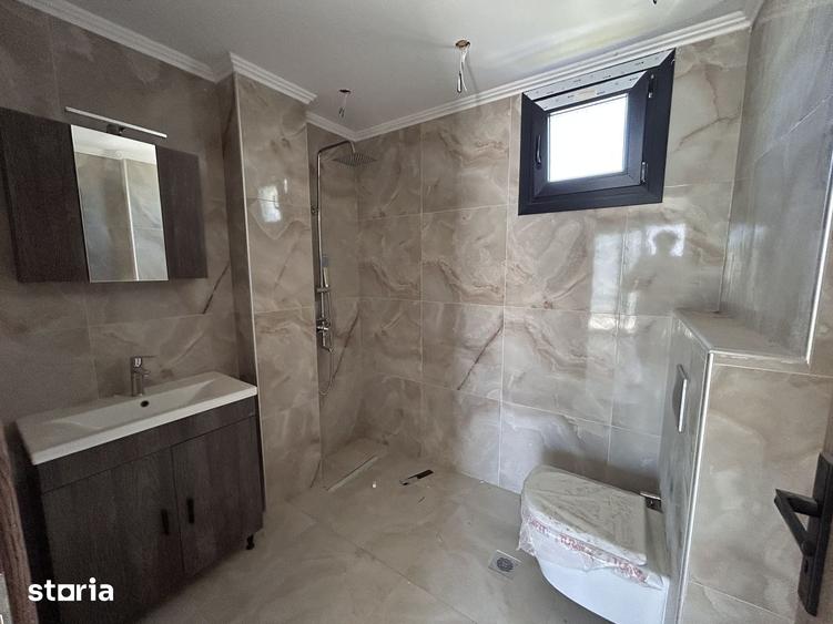 Casă cu 3 camere cu Teren 460 Mp în Central
