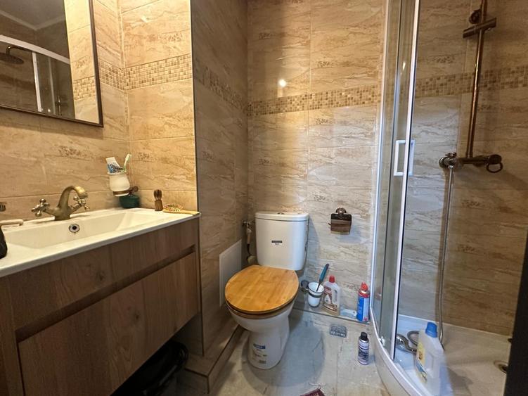 Apartament cu 4 camere decomandat în Gară