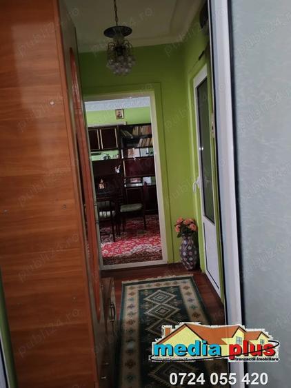 Apartament cu 3 camere semidecomandat în Central