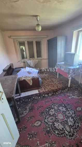 Casă cu 3 camere în Uioara de Jos