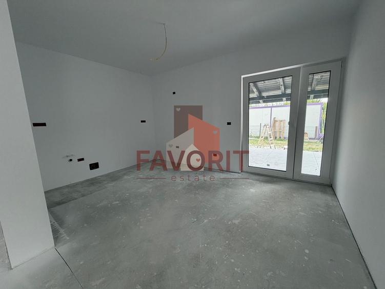 Duplex cu 3 camere cu Canalizare în Sânmihaiu Român