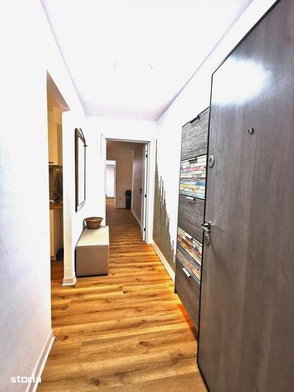 Apartament cu 2 camere decomandat în Girocului