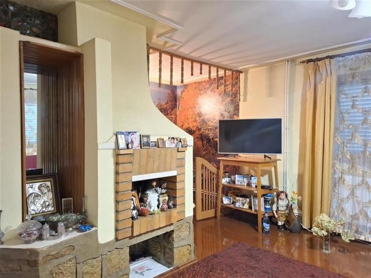 Casă individuală cu 5 camere cu Piscina în Exterior Sud