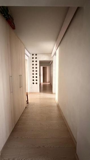 Apartament cu 5 camere decomandat, mobilat în George Enescu