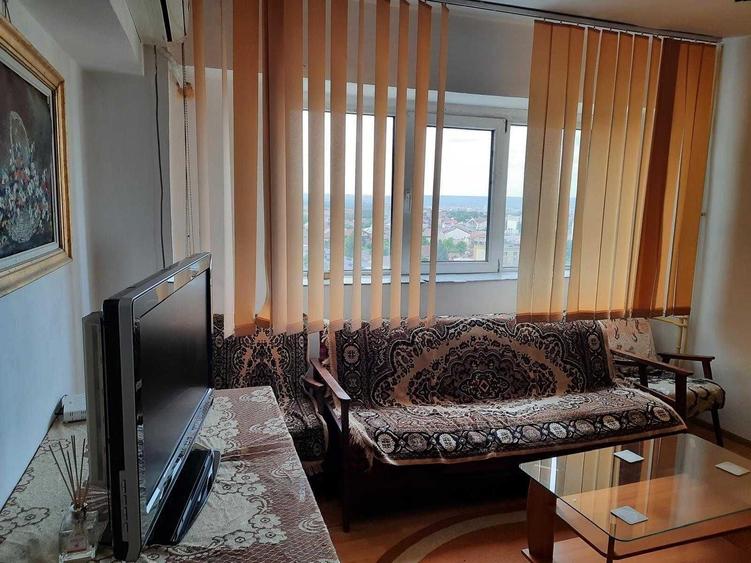 Garsonieră decomandată în Calea București