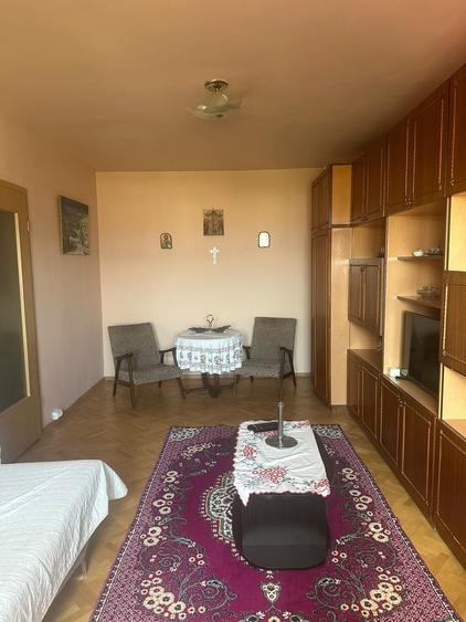 Apartament cu 2 camere decomandat în Lazaret