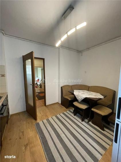 Apartament cu 4 camere decomandat în Deve